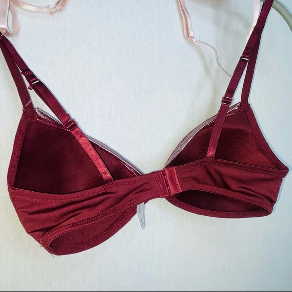 BCBGeneration  2-Pack Wireless Convertible Back Padded Bra, - Picture 14 of 16